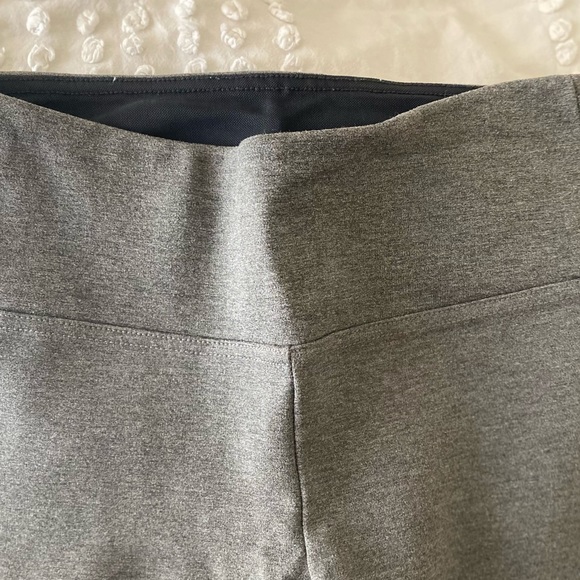 NWOT-Women’s Gray Leggings - Picture 6 of 9